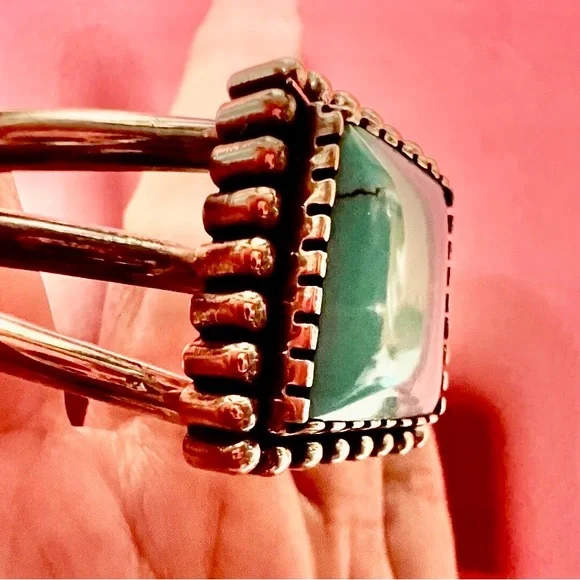 Vintage Sterling Silver turquoise Navajo cuff Bracelet by Carol Felley. - Picture 12 of 15